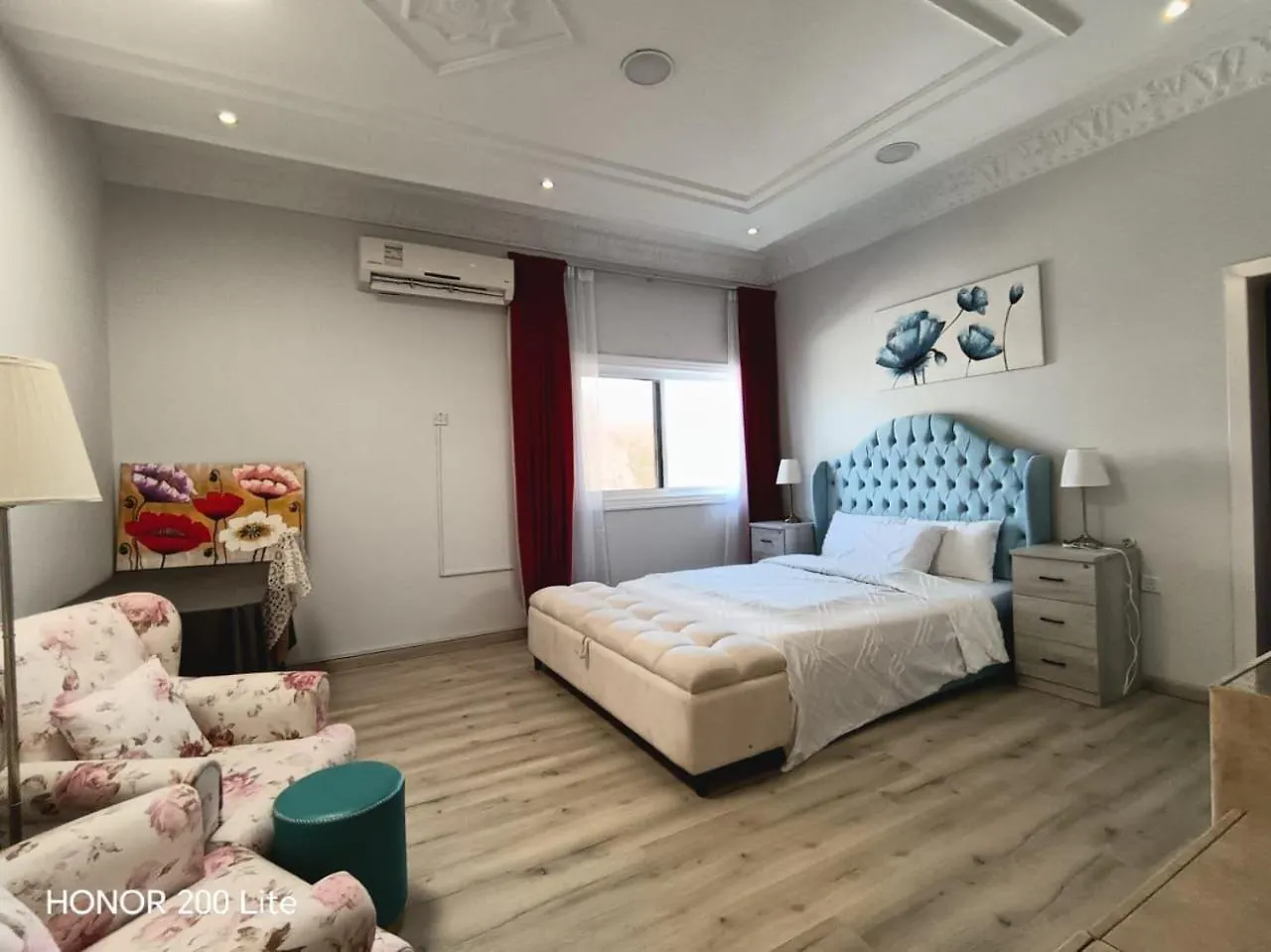 Cozy And Vibrant Room In Villa Al Wasl #3 Dubai