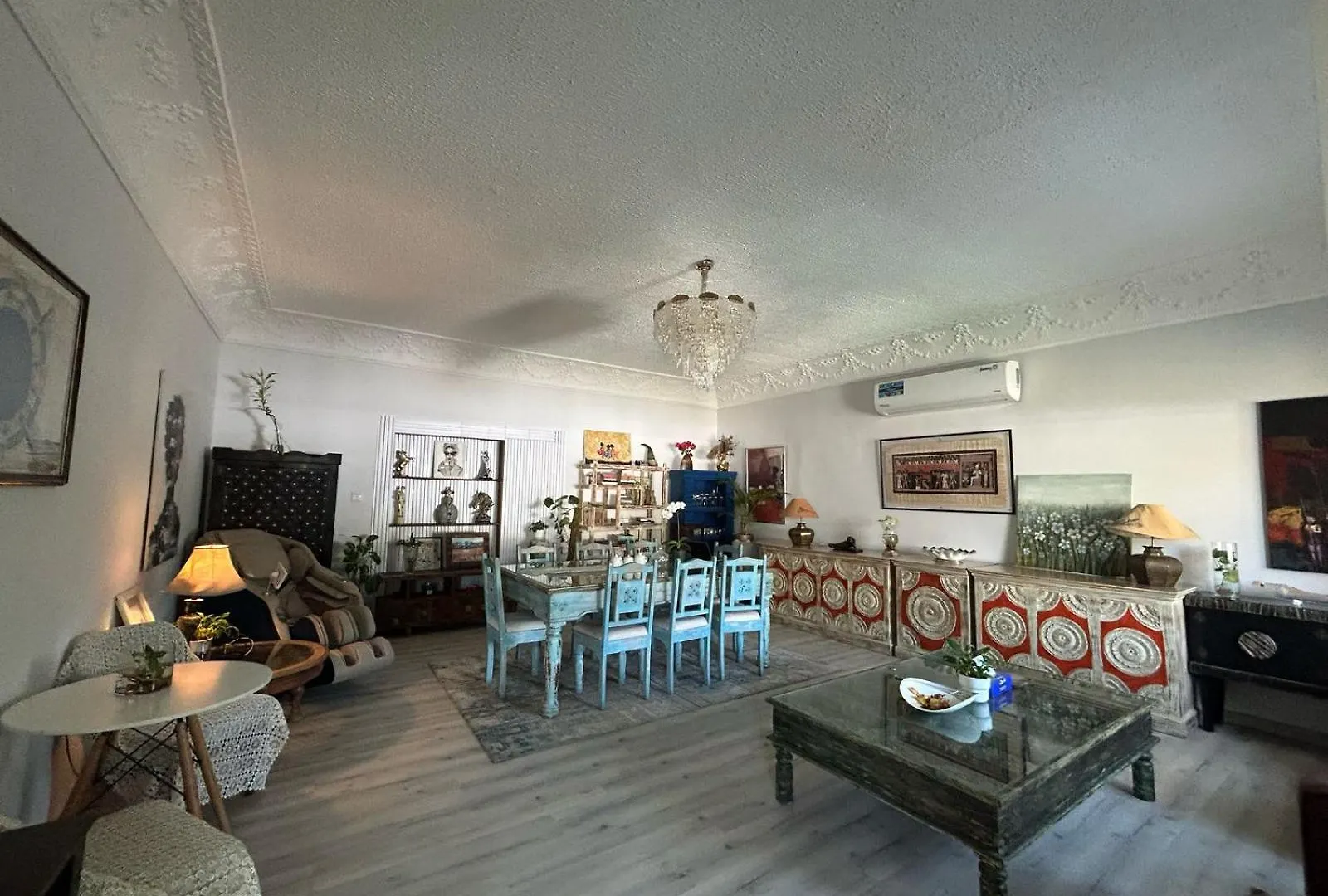 Guest house Cozy And Vibrant Room In Villa Al Wasl #3 Dubai